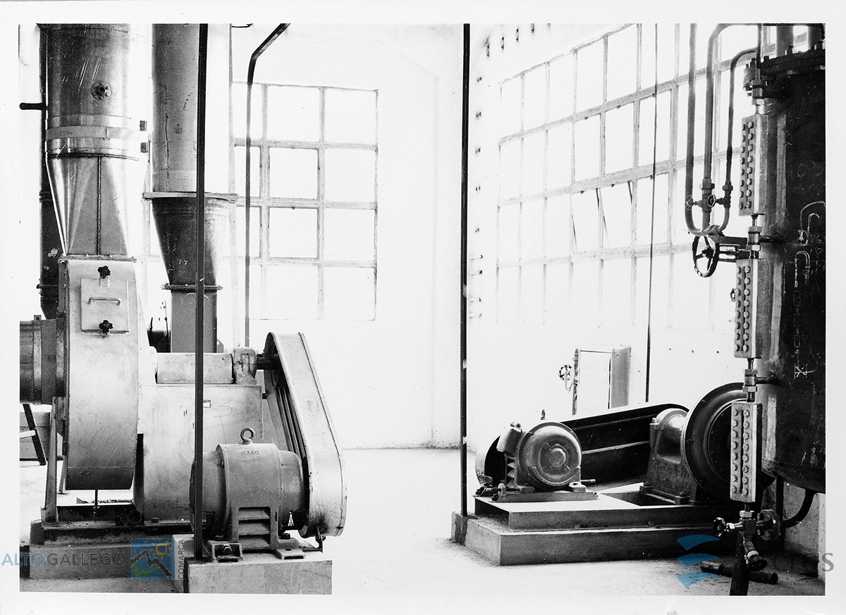 Maquinaria en la fábrica de Energía e Industrias Aragonesas en Sabiñánigo