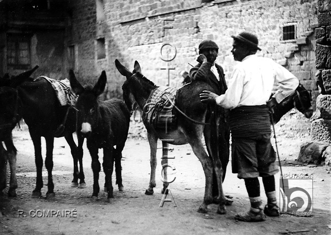 "Tipos de la feria". Ricardo Compairé Escartín. Ayerbe