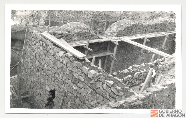 Proyecto adicional al de urbanización parcial de los alrededores de la Catedral. Arquitecto: César Jalón. Albarracín