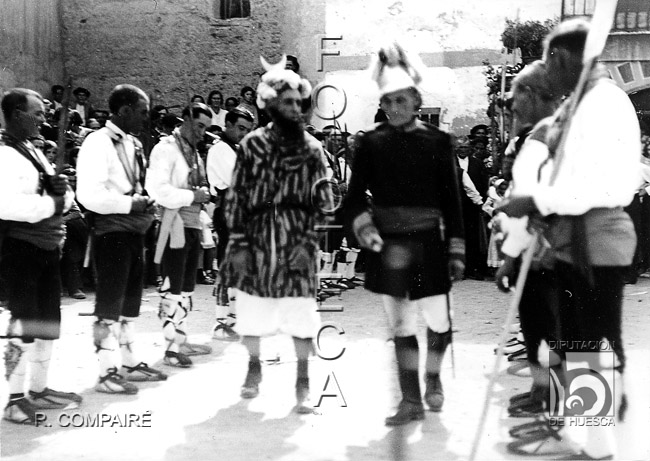 "Dance de moros y cristianos" (14). Ricardo Compairé Escartín. Sena