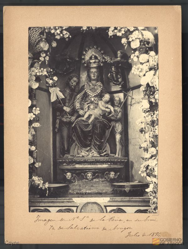 "Imagen de Nuestra Señora de la Peña en su ermita de Salvatierra de Aragón. Julio de 1894"