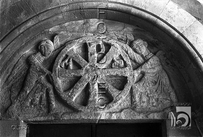 Crismón de la iglesia San Pedro el Viejo. José Oltra Mera. Huesca. Hoya de Huesca