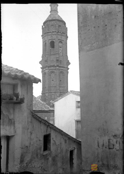 Oliete (Teruel). Casas. Torre barroca. José Galiay Sarañana