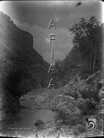 Cauce de un río. Ricardo del Arco y Garay