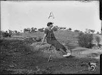 Agustina Ena posando en el campo. Ildefonso San Agustín