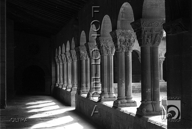 Capiteles del Claustro de San Pedro. José Oltra Mera. Huesca. Hoya de Huesca