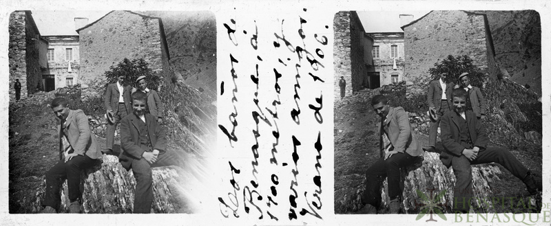 Retrato de cuatro hombres en los Baños de Benasque.