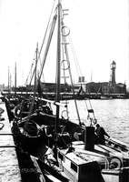 "Barcas en el puerto". Ricardo Compairé Escartín. Barcelona