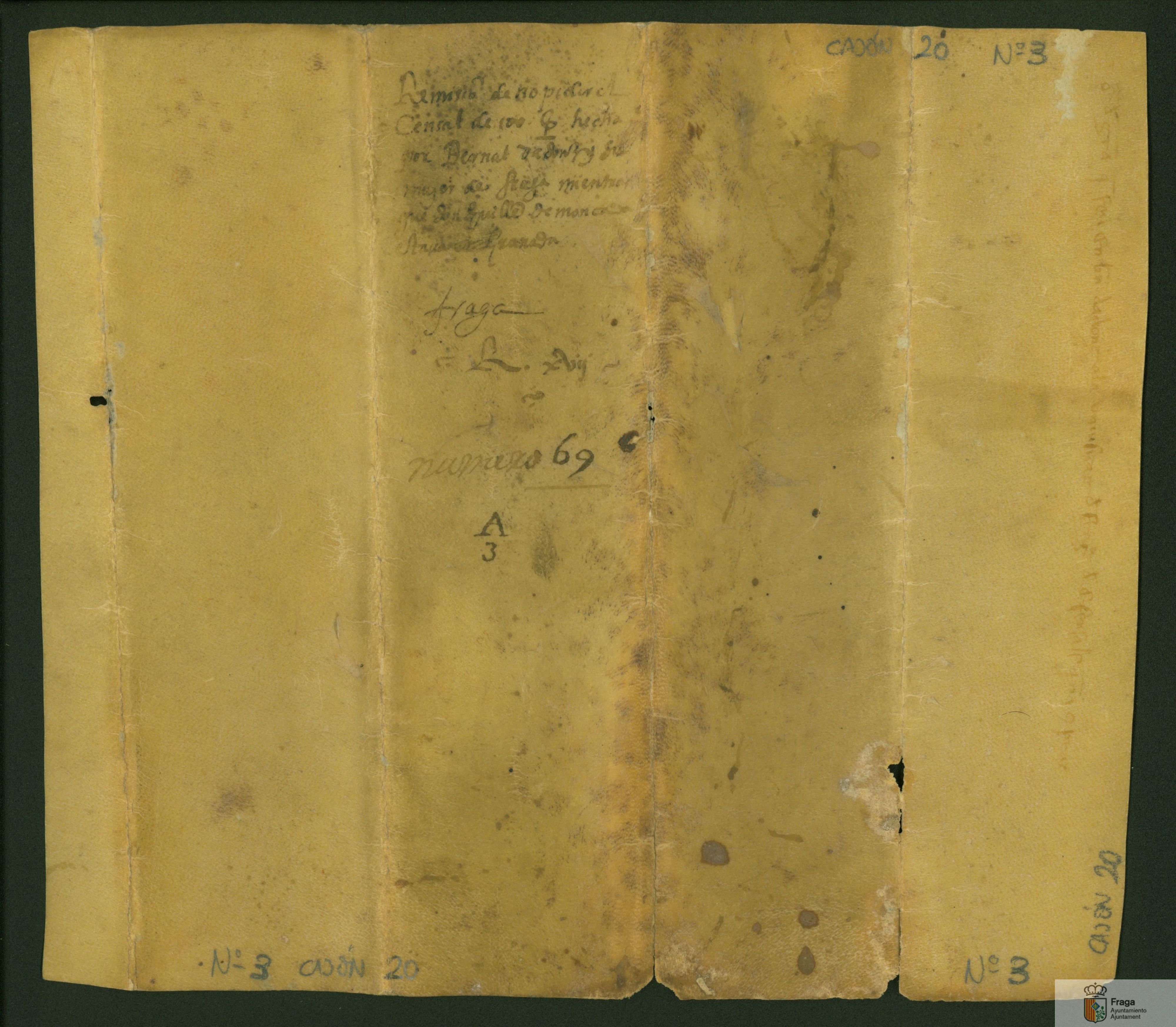 Bernardo de Adons y su mujer Raimunda absuelven al concejo de Fraga del pago del censal de 100 sueldos de renta anual y 1.500 de propiedad que los jurados les habían vendido para hacer frente al pago de la compra de ciertas rentas ordinarias a Guillermo de Moncada, durante 10 años.