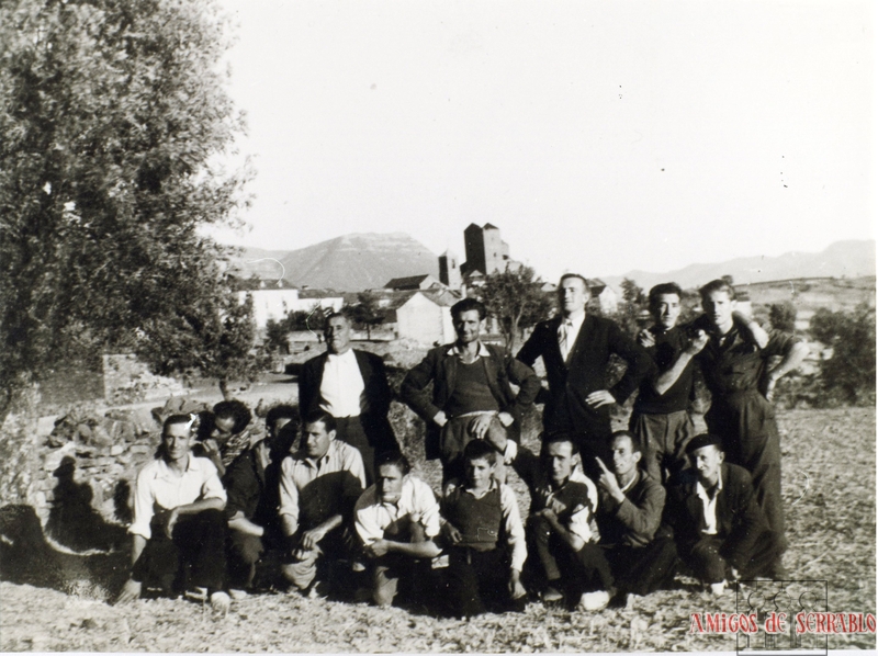 Vecinos de Larrés en fiestas