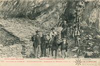 "Les Pyrénées Centrales (1ª série). 535. Environs de Luchon. Monts Maudits. Ascension de Nethou (3404 m). Un départ de la Renclusa. Phototypia Labouche Frères, Toulouse."