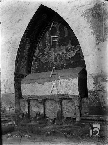 Iglesia de San Miguel de Foces. Arcosolio con el sarcófago de Atho de Foces y pinturas murales. Ricardo del Arco y Garay. Ibieca. Hoya de Huesca