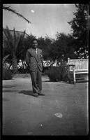 Mariano en un parque. Mariano Gómez Zamora