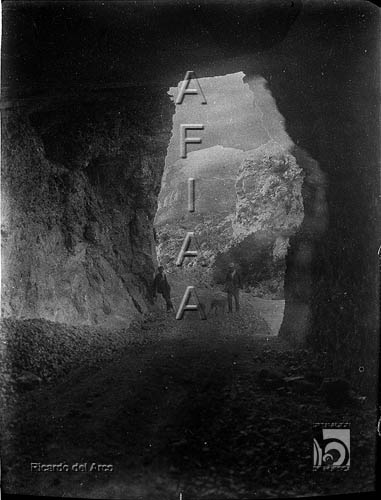 Túnel de la carretera de Nueno a Arguis. Ricardo del Arco y Garay. Nueno. Hoya de Huesca