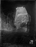 Túnel de la carretera de Nueno a Arguis. Ricardo del Arco y Garay. Nueno. Hoya de Huesca