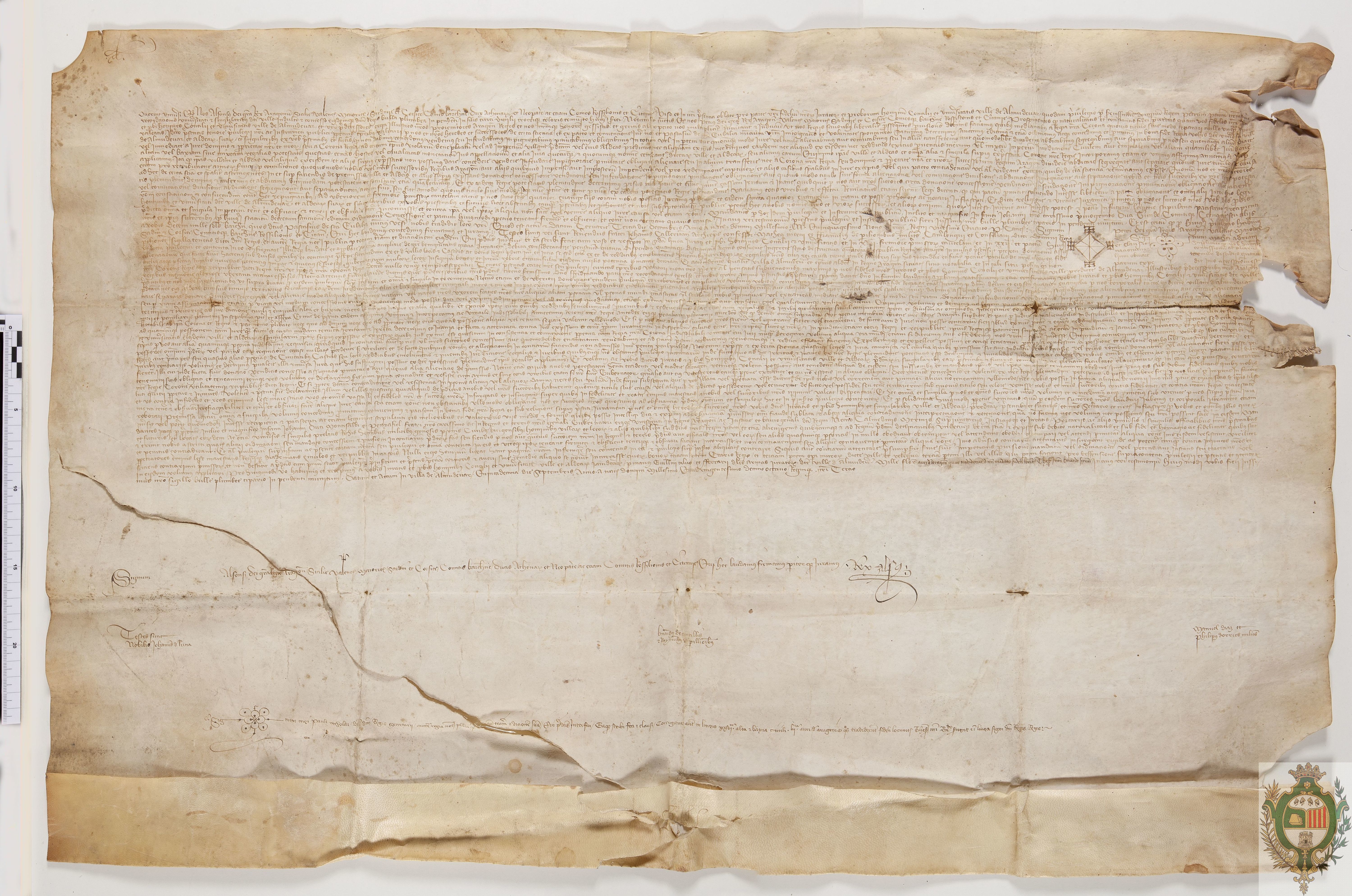 Alfonso V confirma el privilegio de Pedro IV por el que se comprometía a que ni él ni sus sucesores separarían la villa de Almudévar ni sus aldeas del realengo por ningún motivo