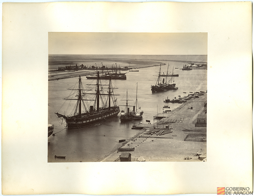 Entrée du Canal de Suez. Port - Saïd