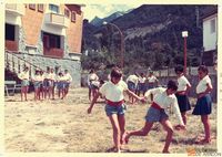 Albergue de Villanúa. Juegos al aire libre. Minerva Sociedad Española de Fotografía Aplicada, S.A.