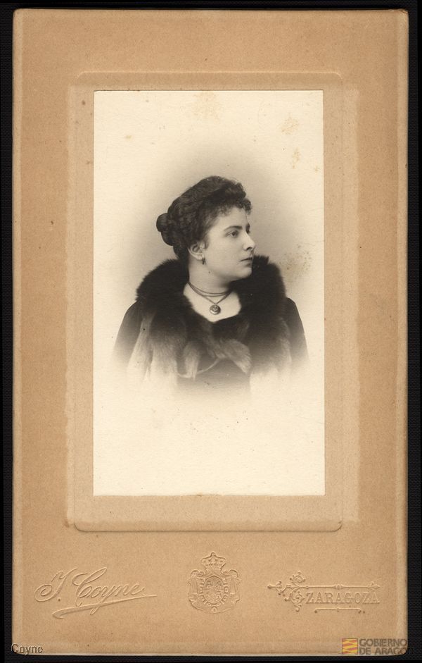 Retrato de Dª Ángeles Buil