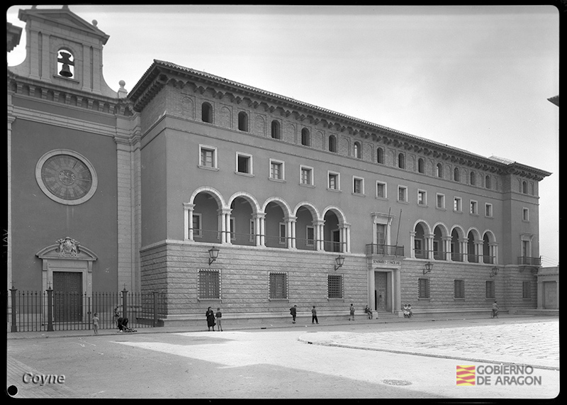 Edificio del Gobierno Civil en la plaza San Juan de Teruel, actual sede de la Subdelegación del Gobierno