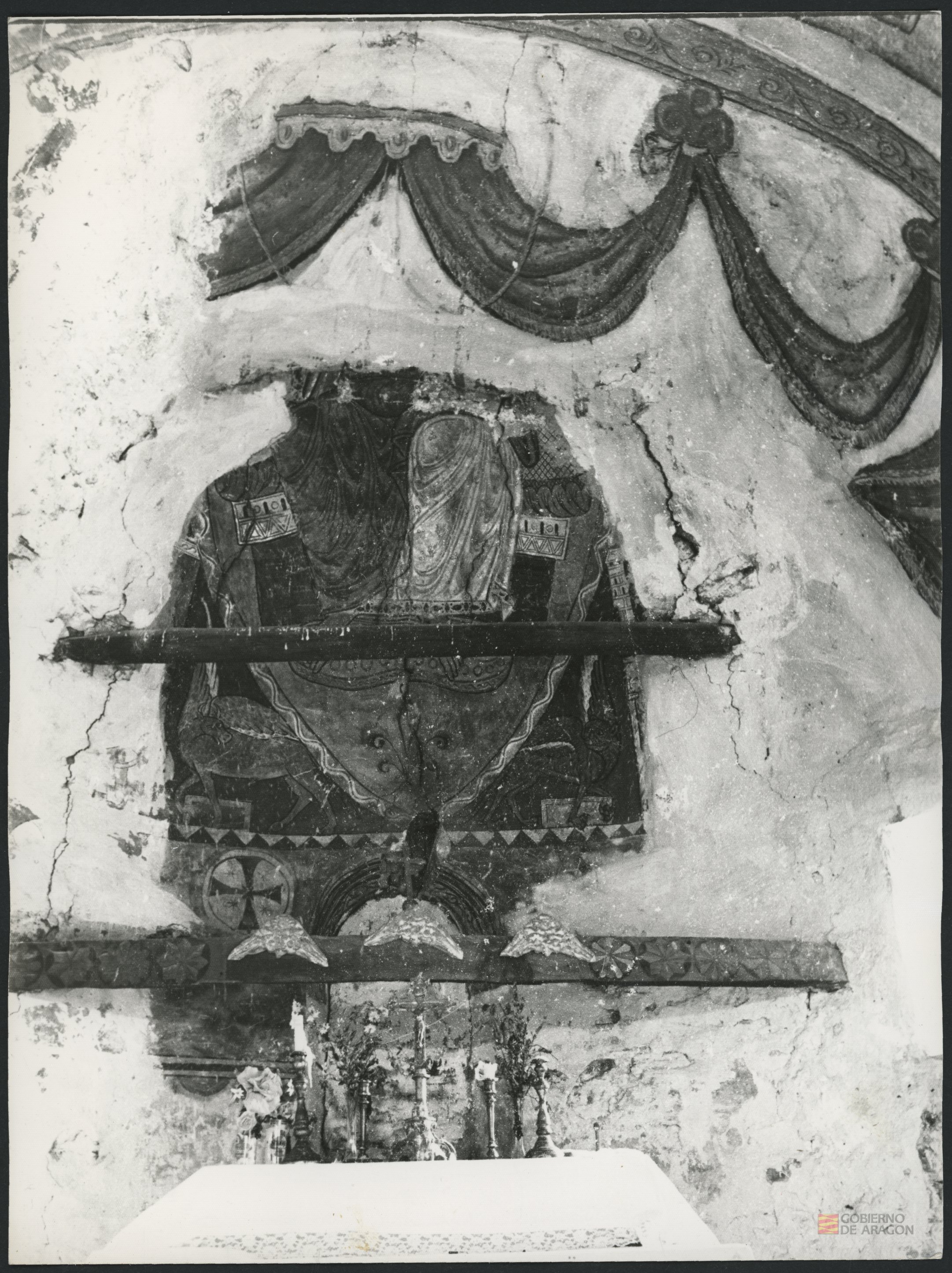 Iglesia de San Vicente de Vio. Interior. Pintura mural de la cabecera. Pantocrátor. Vio