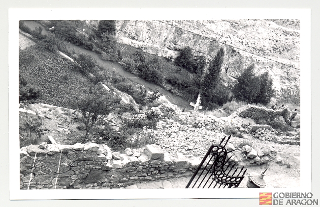 Proyecto adicional al de urbanización parcial de los alrededores de la Catedral. Arquitecto: César Jalón. Albarracín