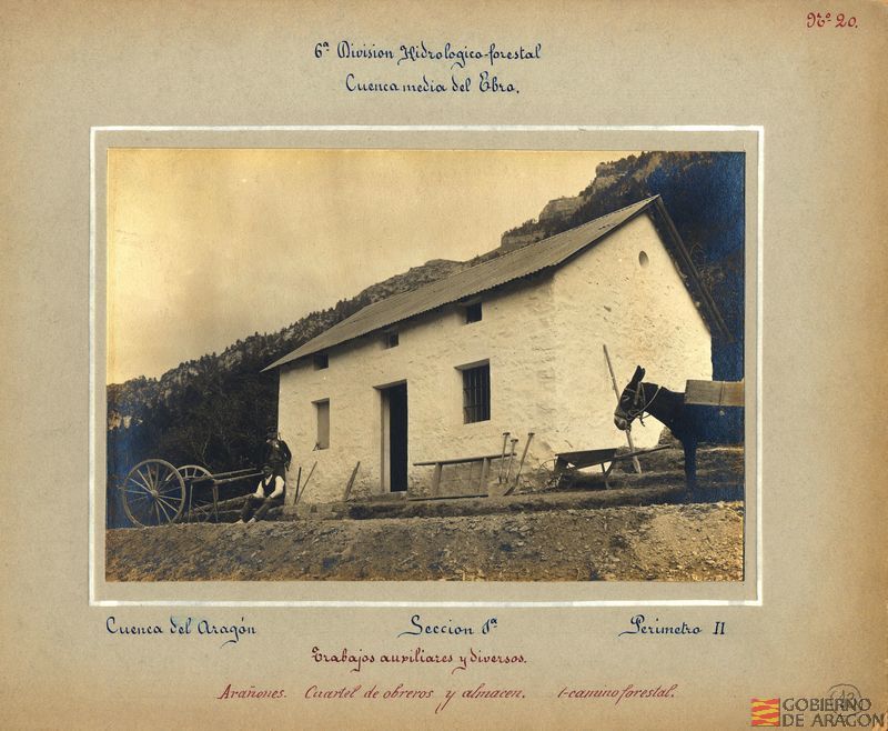 Cuenca del río Aragón. Sección 1ª Perímetro II. Trabajos auxiliares y diversos. Arañones. Cuartel de obreros y almacén. 1 Camino forestal