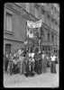 Grupo de gente de Acción Ciudadana con otros paisanos junto a un camión de suministros a las tropas procedente del barrio de Casetas. Manuel Coyne Buil. Zaragoza