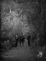 San Juan de la Peña. Excursionistas en un camino. Ricardo del Arco y Garay. Botaya. Jacetania