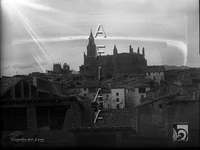 La ciudad. Vista de la catedral y del casco antiguo desde el este. Ricardo del Arco y Garay. Huesca. Hoya de Huesca
