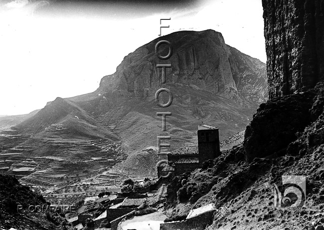 "Vista hacia poniente". Ricardo Compairé Escartín. Riglos
