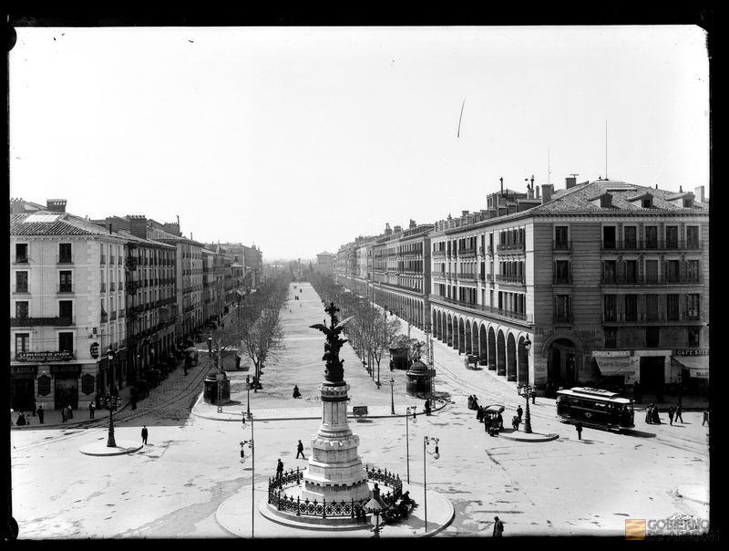 Vista del paseo de la Independencia desde la plaza de la Constitución, actualmente plaza de España). Ignacio Coyne