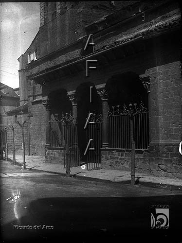 La catedral. Entrada porticada. Ricardo del Arco y Garay. Jaca. Jacetania