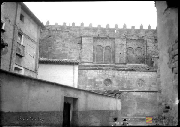 Ejea de los Caballeros (Zaragoza). Iglesia de San Salvador. Lateral. José Galiay Sarañana