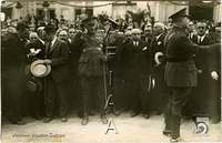 Visita del General Primo de Rivera a Huesca. El general y autoridades. Huesca