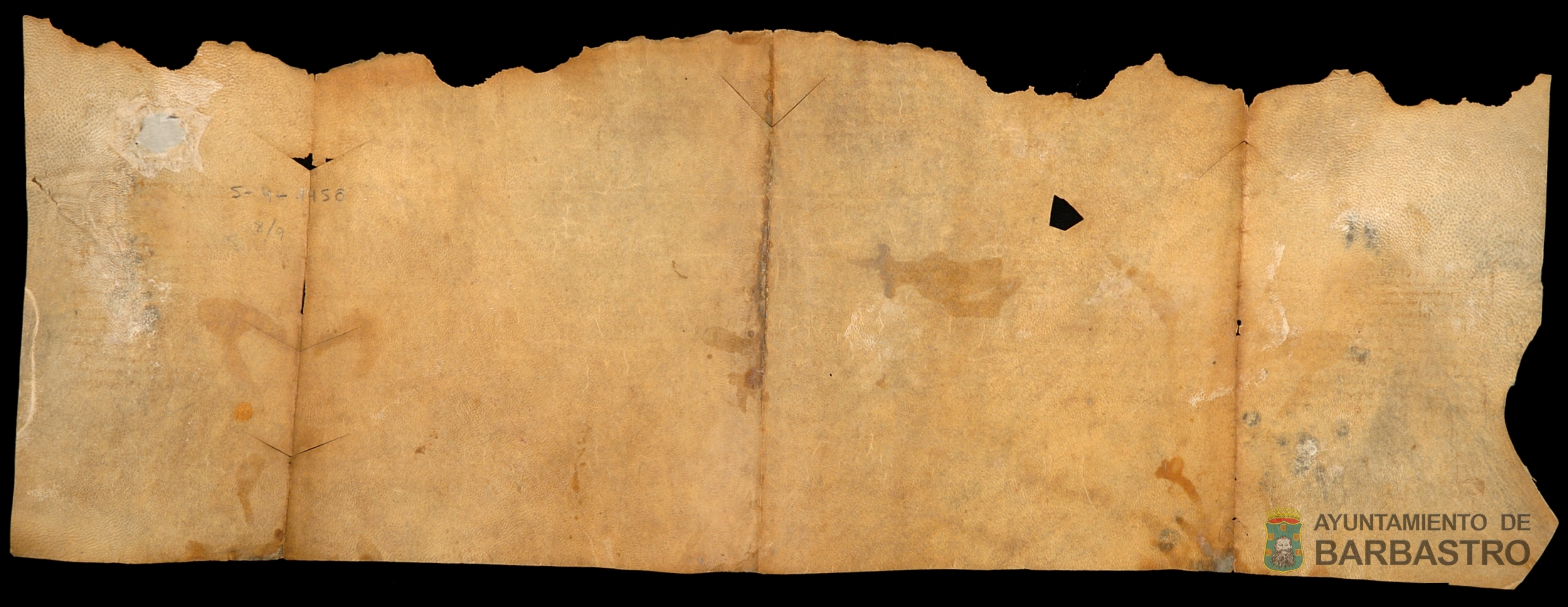 Apoca del Concejo de Barbastro que declara haber recibido de Gabriel de Santangel, ciudadano de Barbastro, los 4000 sueldos por precio o suerte principal del censal que le vendio de 200 sueldos de pension anual o treudo perpetuo pagadera el dia 5 de abril.