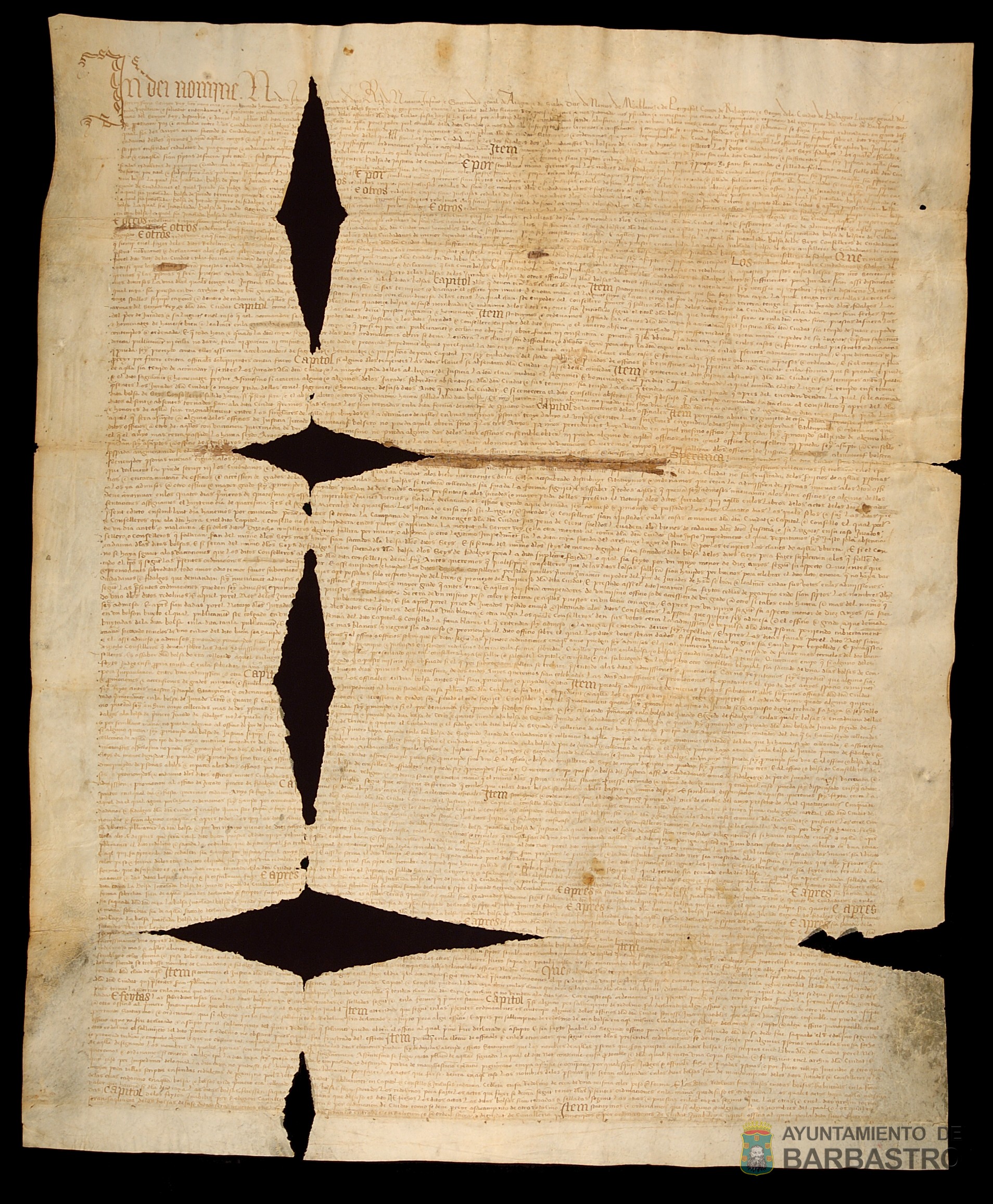Privilegio de Juan, rey de Navarra, Gobernador General de Aragon, que dispone ordinaciones para la insaculacion y designacion de los cargos del Concejo y gobierno de la ciudad de Barbastro