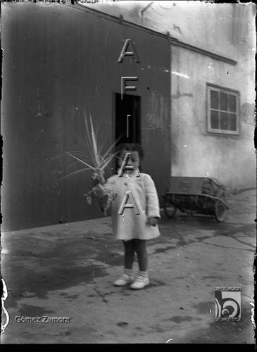 María con palma del Domingo de Ramos. Mariano Gómez Zamora. Huesca