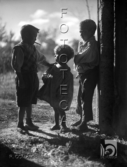 "Fumando". Ricardo Compairé Escartín