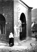 "Pórtico de la iglesia de Ansó". Ricardo Compairé Escartín. Ansó