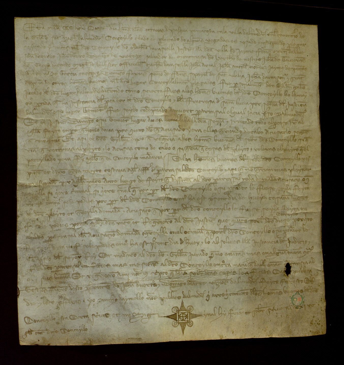 El concejo de Almudévar, reunido en el cementerio junto a la iglesia de San Miguel, es informado de que el Justicia de Aragón había anulado la sentencia de muerte contra Pedro Arasella, denunciado por este concejo, y se solicitaba al mismo que reiniciase el pleito contra el acusado si así lo consideraban. Los reunidos deciden renunciar a continuar más acciones contra el acusado debido a su enorme costo económico