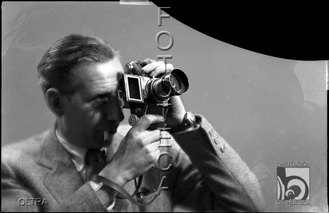 Retrato de fotógrafo. José Oltra Mera. Huesca. Hoya de Huesca