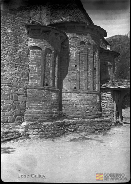 Santa María de Buil (Huesca). Iglesia de San Martín. Ábsides románicos. José Galiay Sarañana