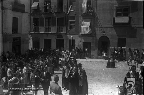 Fiestas de San Lorenzo. Procesión llegando a la plaza de la Catedral. Ildefonso San Agustín. Huesca
