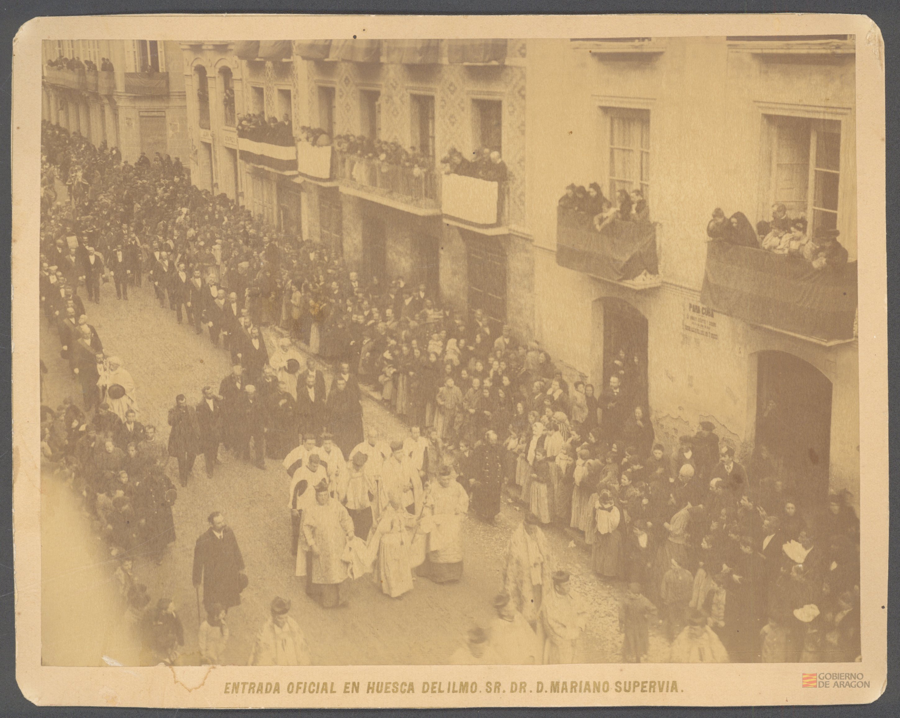 "Entrada oficial en Huesca del Ilmo. Sr. D. Mariano Supervia"