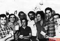 Presentación ante la prensa del Bono de CCOO, un pre-carné de 25 pesetas creado en la Asamblea de Barcelona en julio de 1976