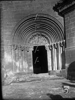 Iglesia de Nuestra Señora de la Asunción. Portada. Ricardo del Arco y Garay. Peralta de Alcofea. Somontano