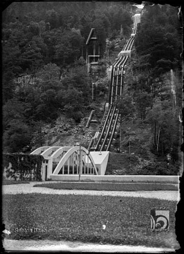 Central eléctrica de los ferrocarriles pasado Sallent. Santos Baso Simelio. Francia