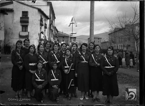 Grupo de mujeres de Acción Ciudadana. Mariano Gómez Zamora. Ayerbe