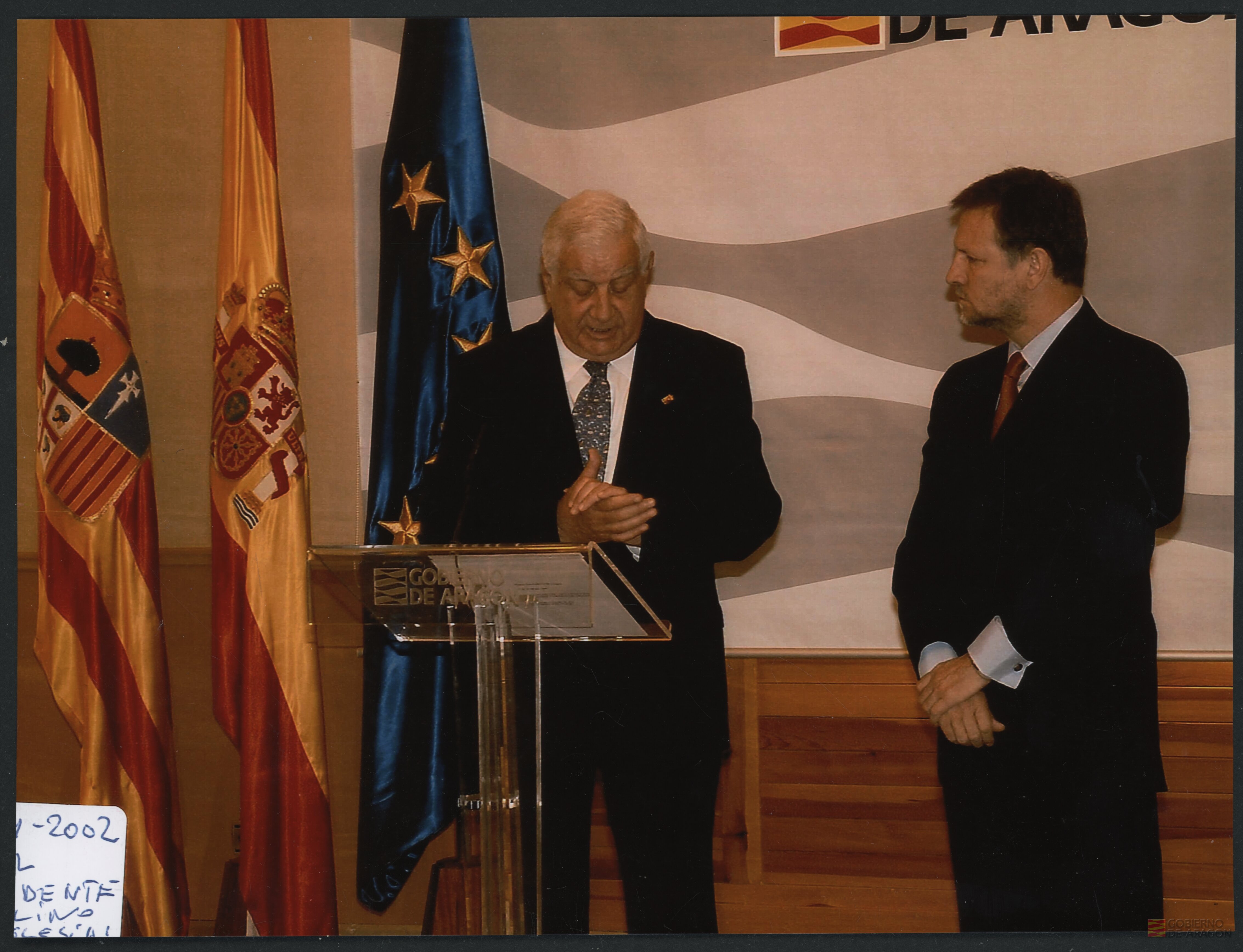 Marcelino Iglesias, presidente del Gobierno de Aragón, con Juan Antonio Bolea Foradada en la celebración del 40 aniversario del Estatuto de Aragón